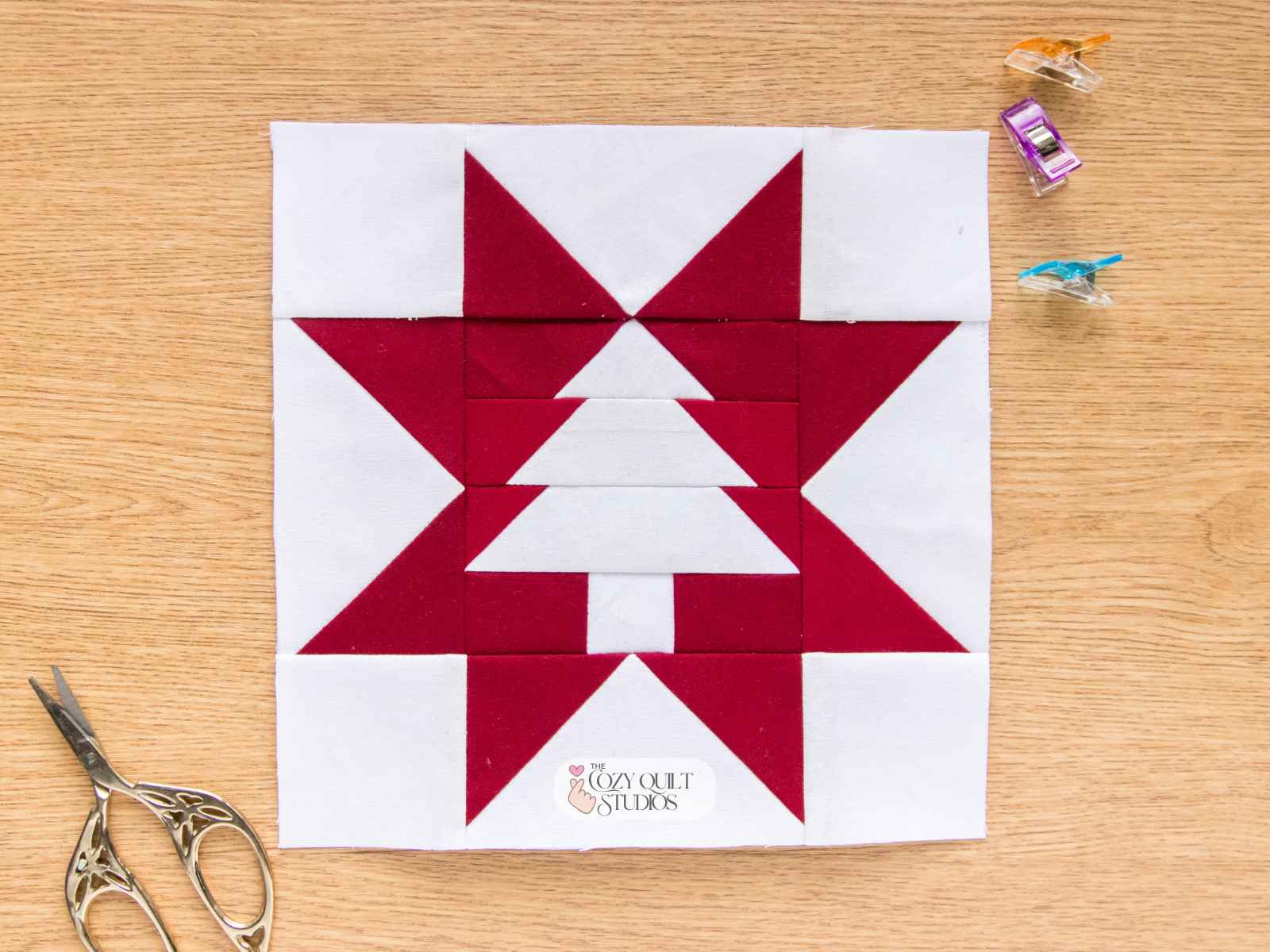 christmas tree sawtooth star paper pieced quilt block pattern