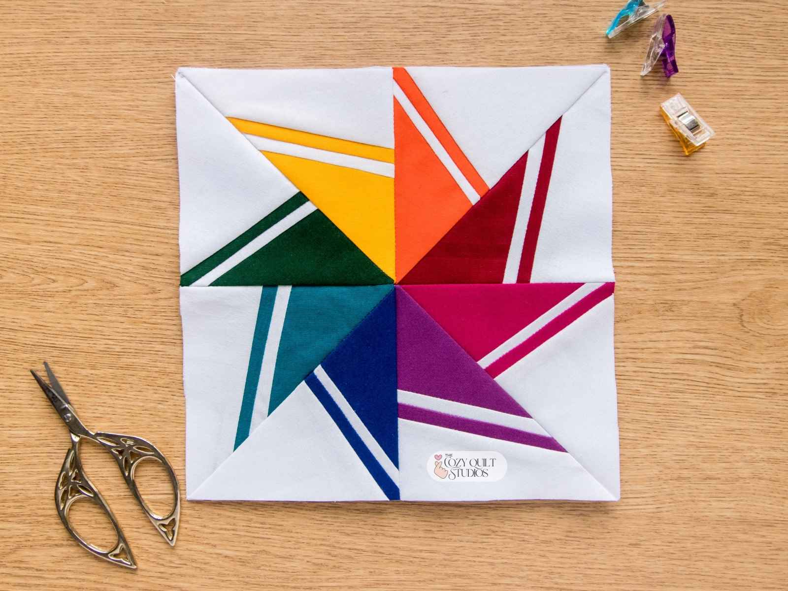 easy outline spinning pinwheel fpp quilt block foudnation paper piecing templates in 8 sizes PDF download
